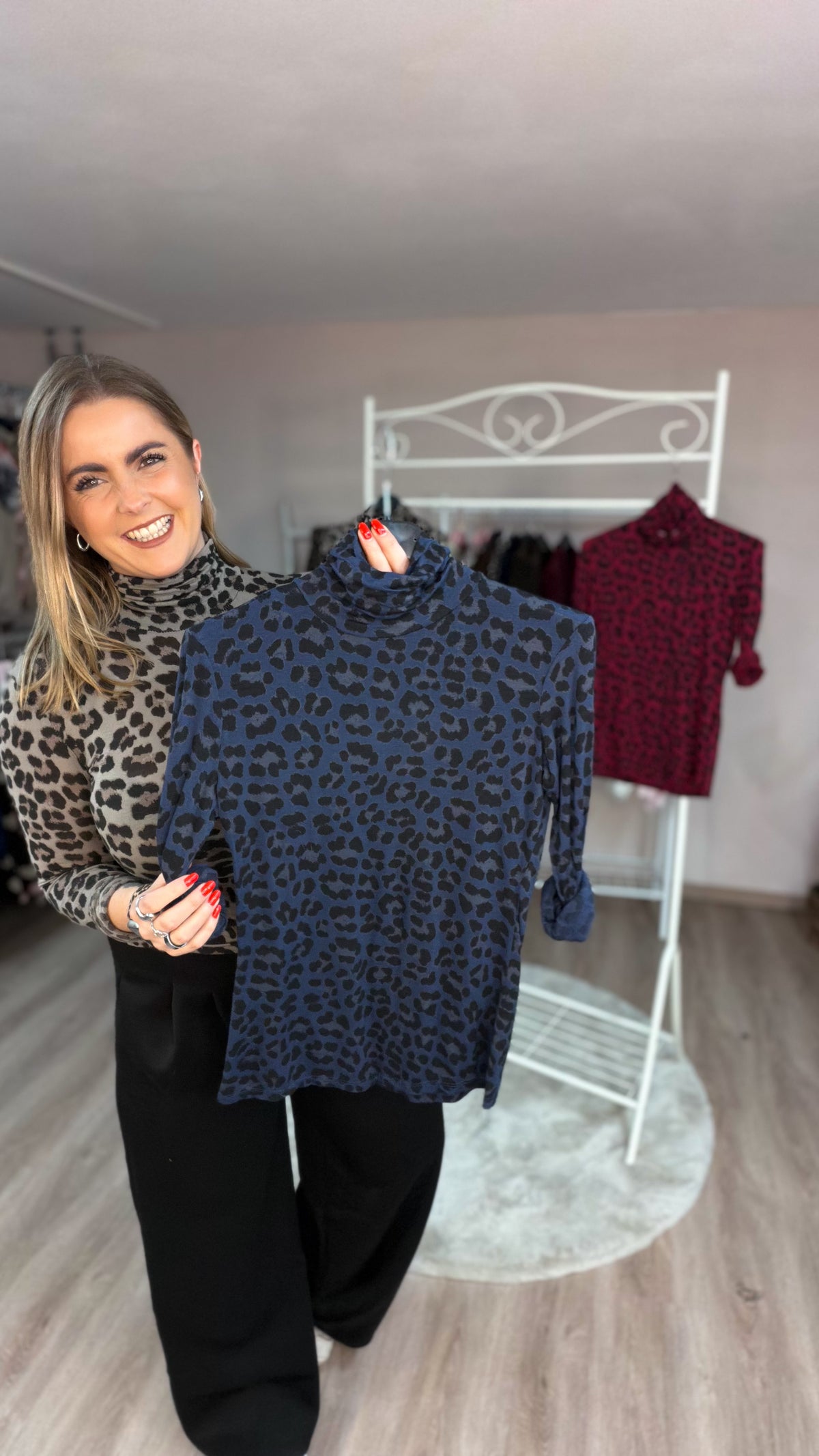 Shirt mit Stehbund im Leoprint (70502)