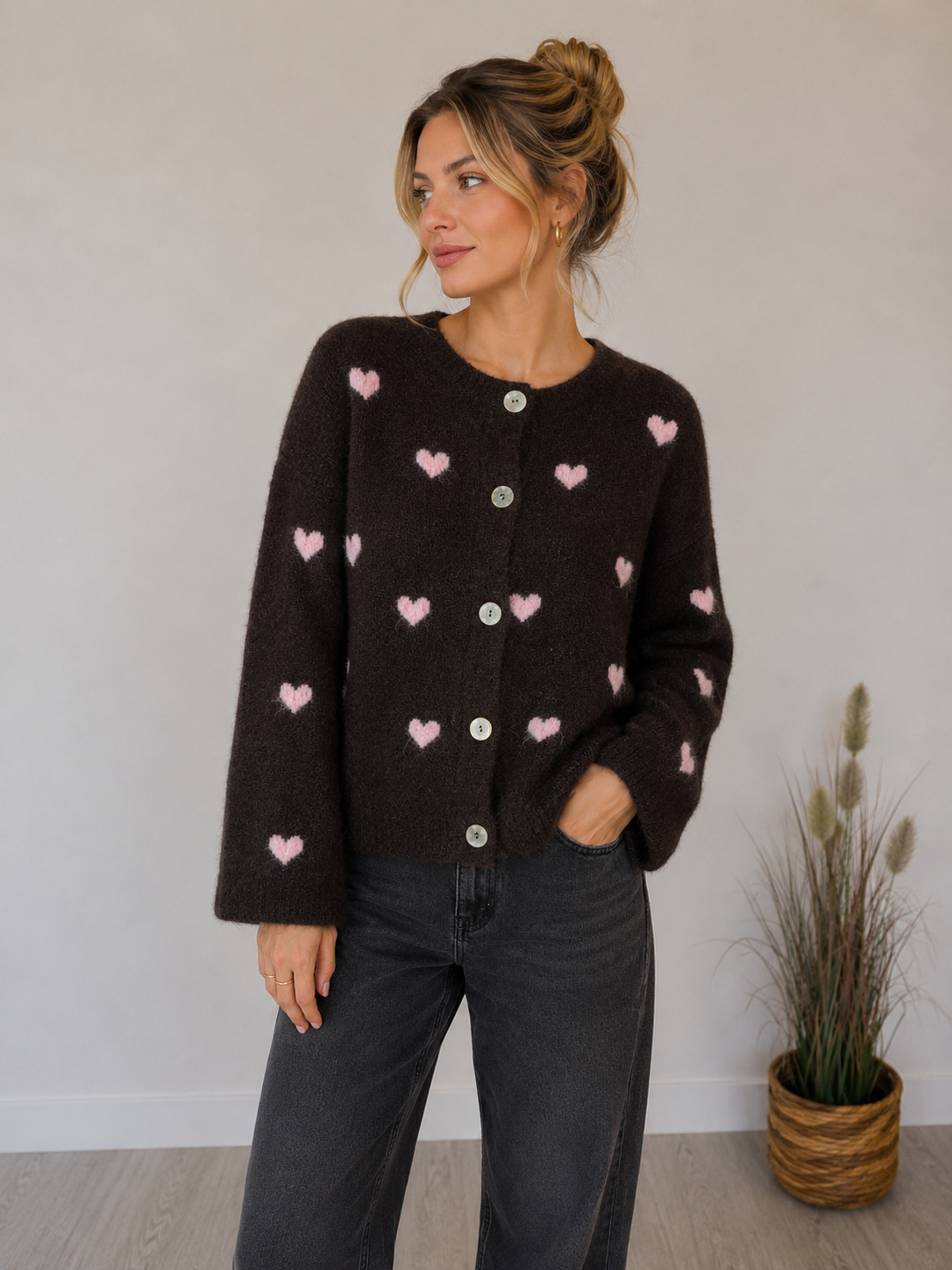 Strickjacke mit Herzchen 64041